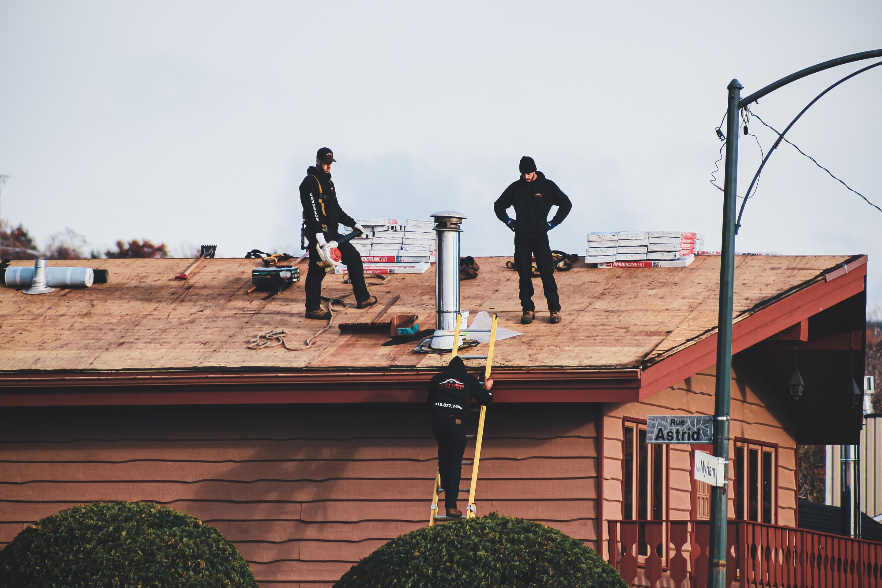 Top 5 Signs Your Atlanta Roof Needs Repair Or Replacement Christian Brothers Roofing Atlanta Ga 